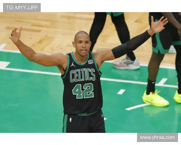 凯尔特人深情告别霍福德感谢你为球队奉献的42号荣耀 凯尔特人深情告别霍福德感谢你为球队奉献的42号荣耀